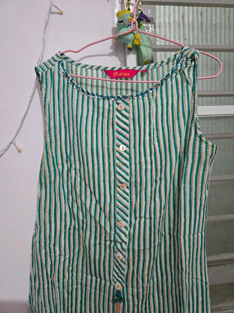 Green Striped Sleeveless Kurta