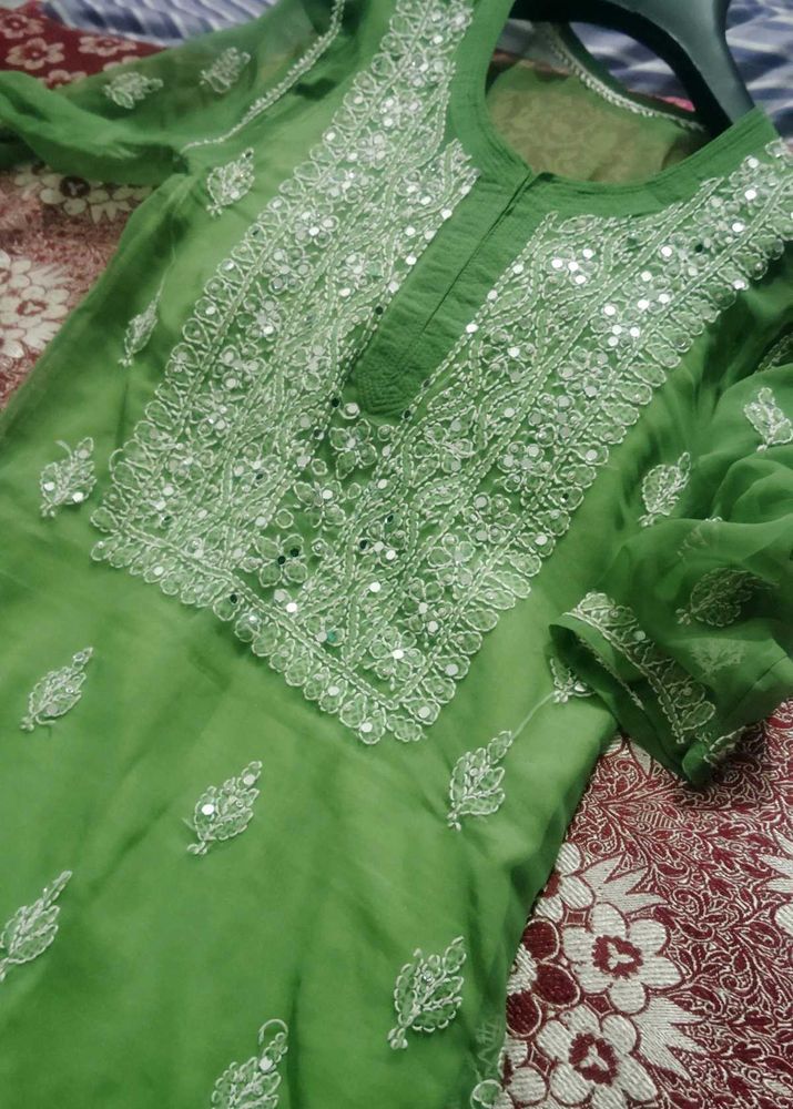 Lucknowi Chicken Work Kurta Size Issues