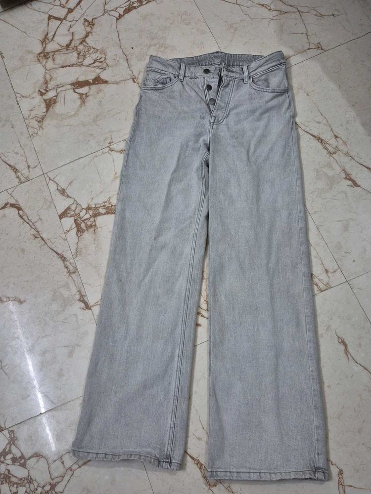 Light Wash Wide Leg Jeans