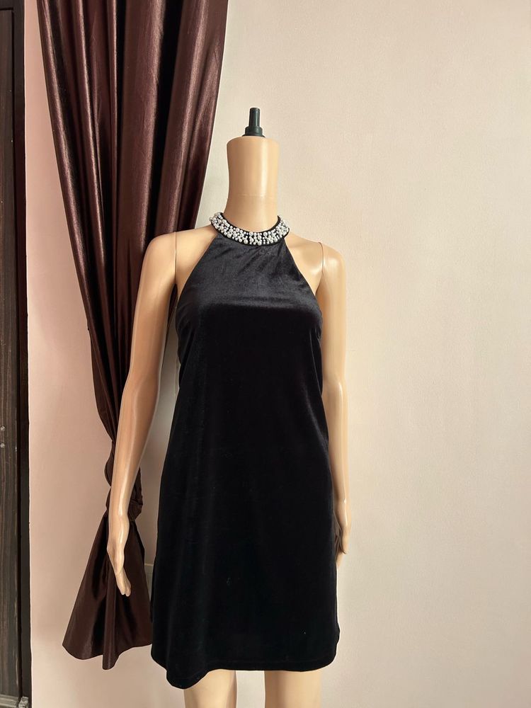 Elegant Black Velvet Mini Dress