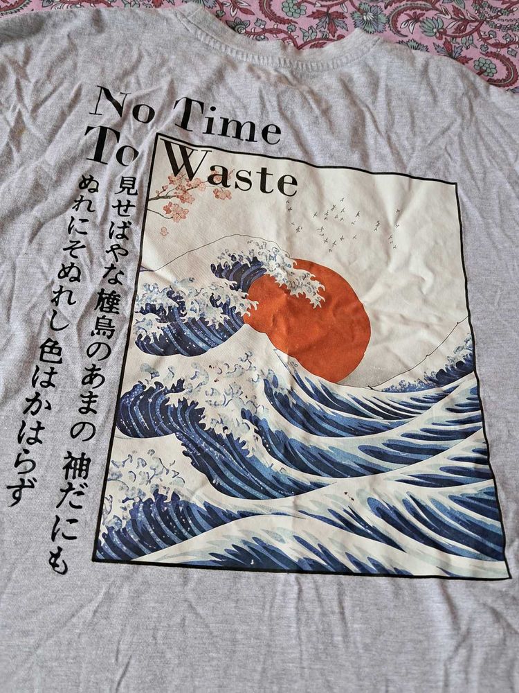 Grey graphic T-Shirt with Japanese Wave Ar