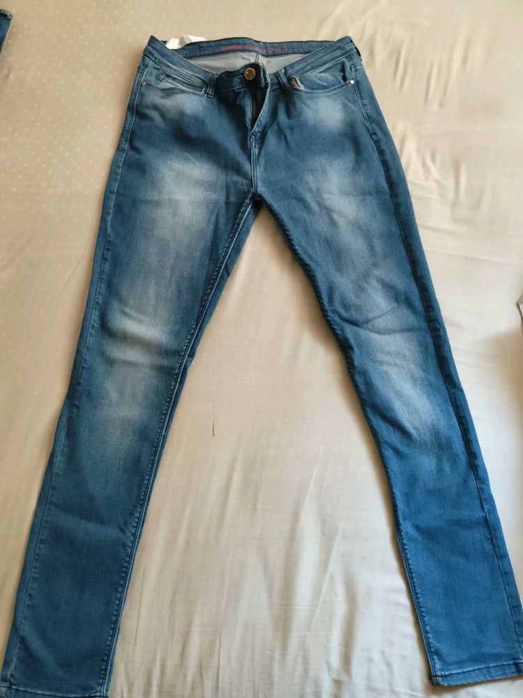 Classic Blue Denim Jeans Pencil shape