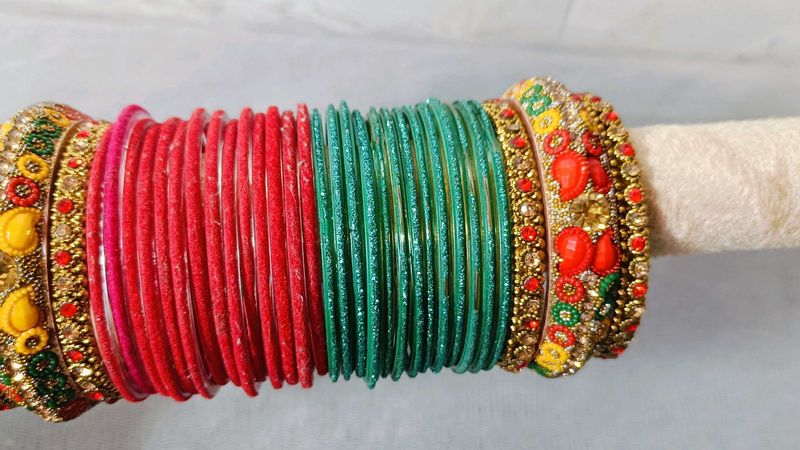 Colorful Bangle 24 pcs Set+4kare red +2kare