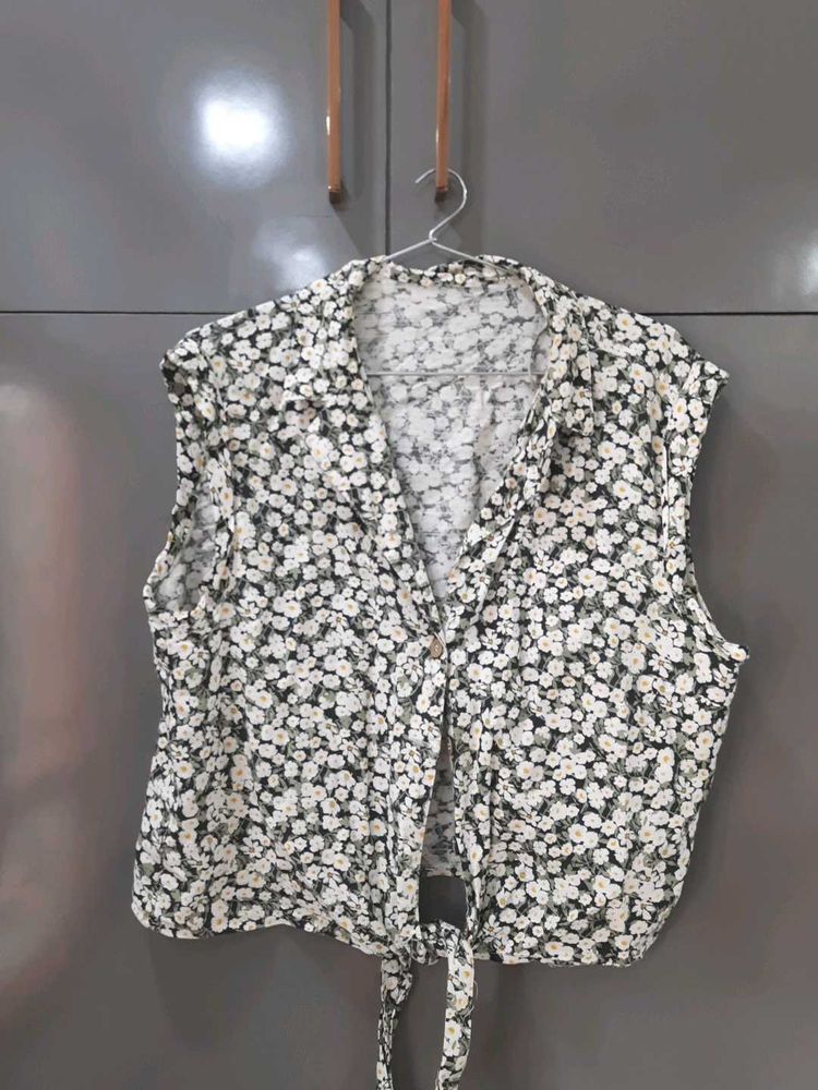 Floral Tie-Front Sleeveless Blouse