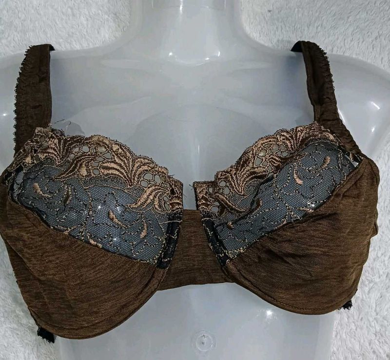 Elegant Brown Lace Trim Bra ♥️