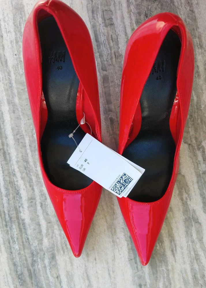 H&amp;M Red Pointed Heels