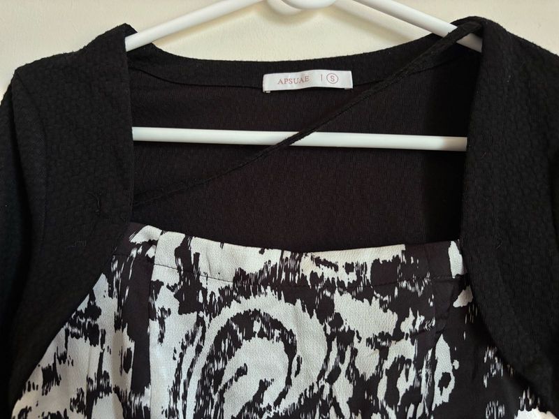 Chic Black &amp; White Pattern Dress