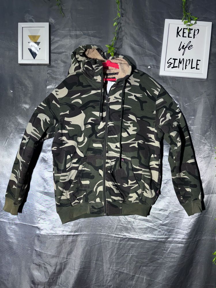Man's Sherpa Camouflage Zip-Up Hoodie