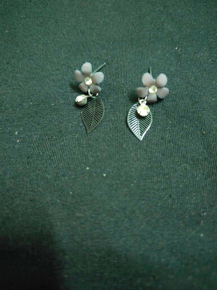 Cute Flower Leaf Dangle Earrings