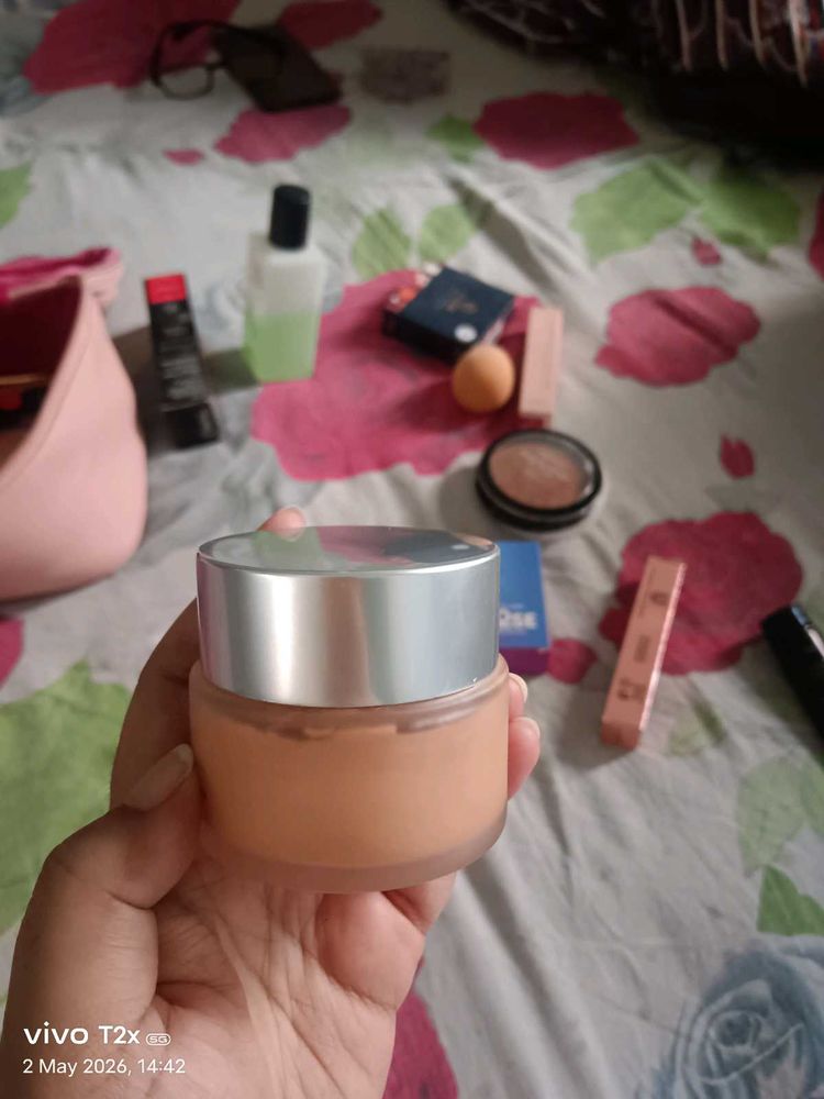 Creamy Foundation Jar
