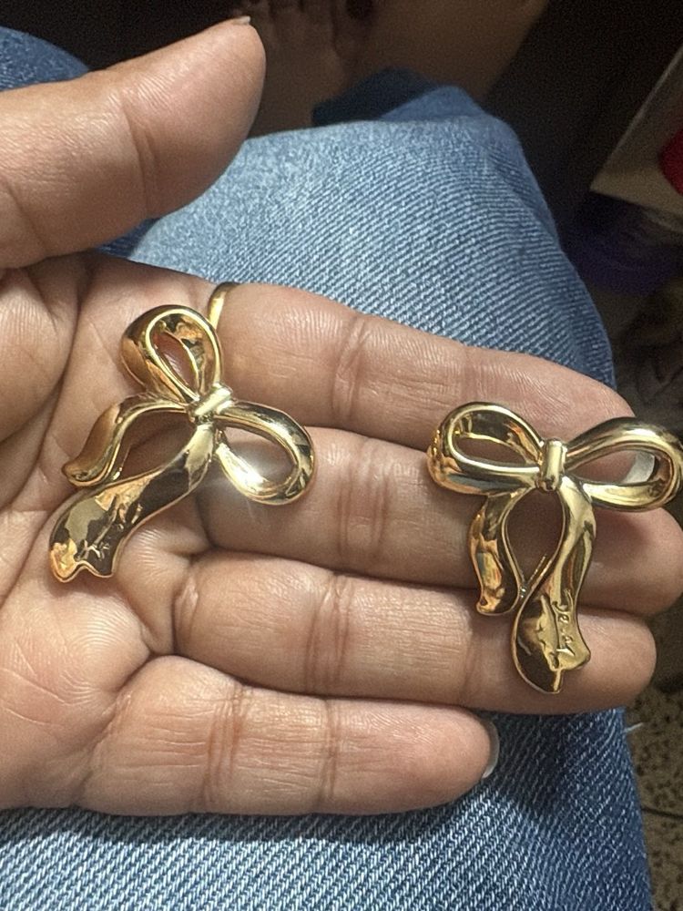 Elegant Gold Bow Earings
