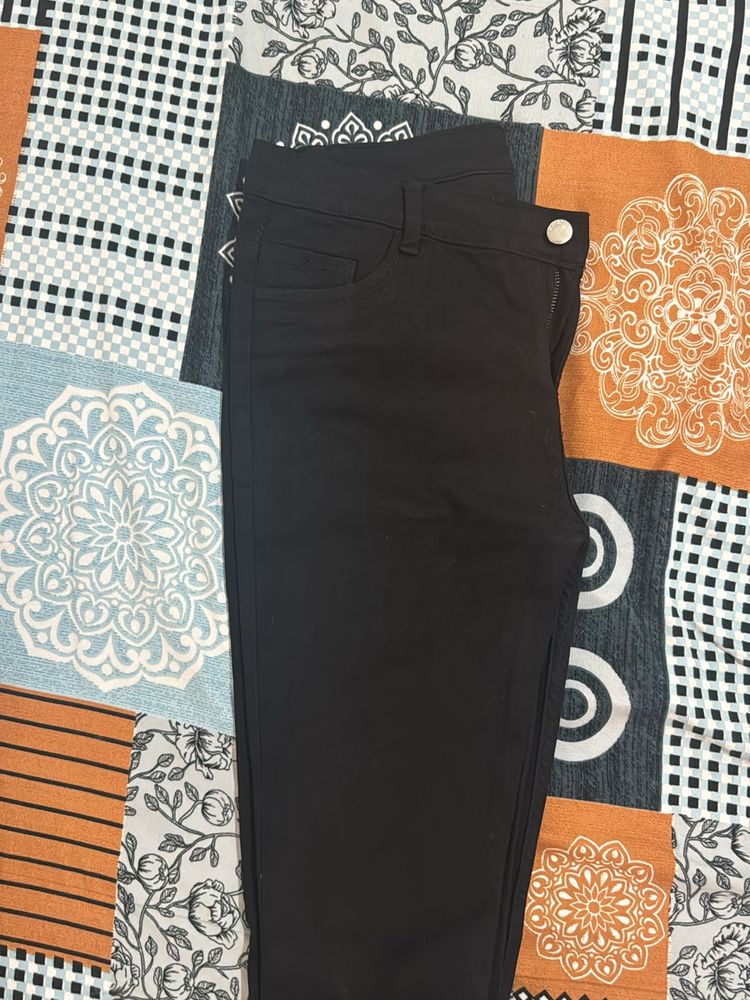 Classic Black Skinny Jeans