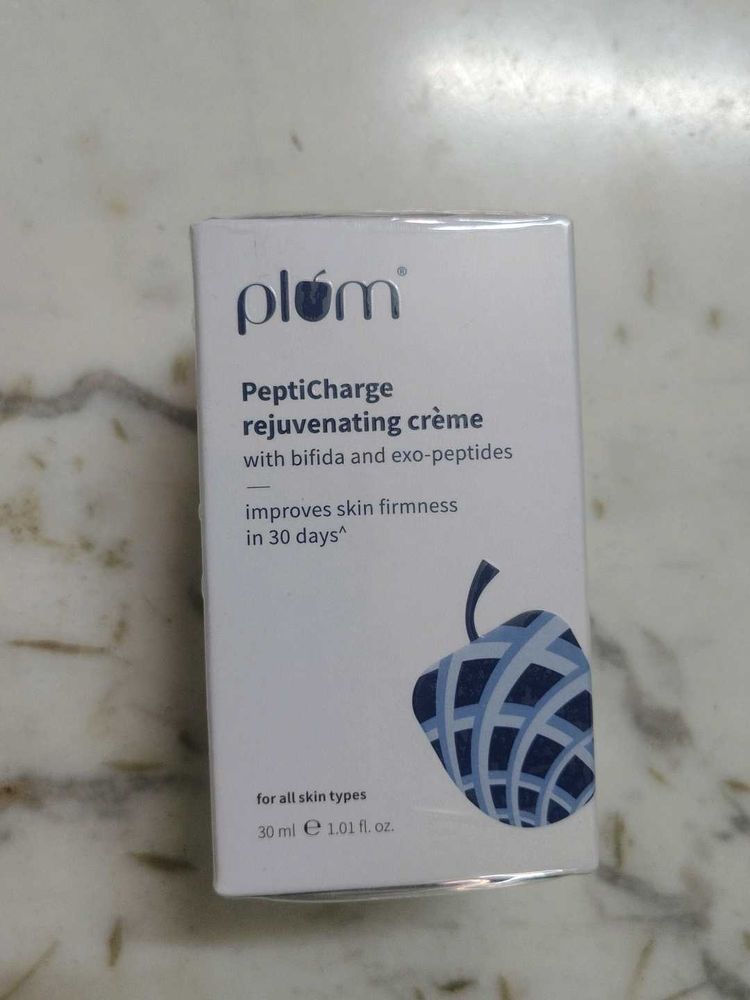 Plum PeptiCharge Rejuvenating Creme