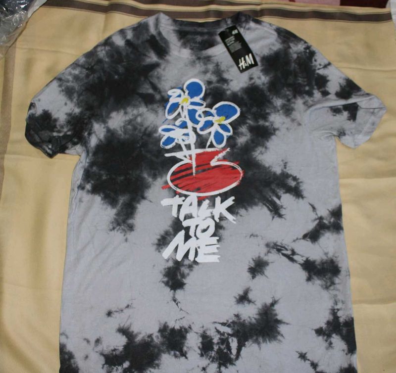 H&amp;M Tie Dye Graphic Tee