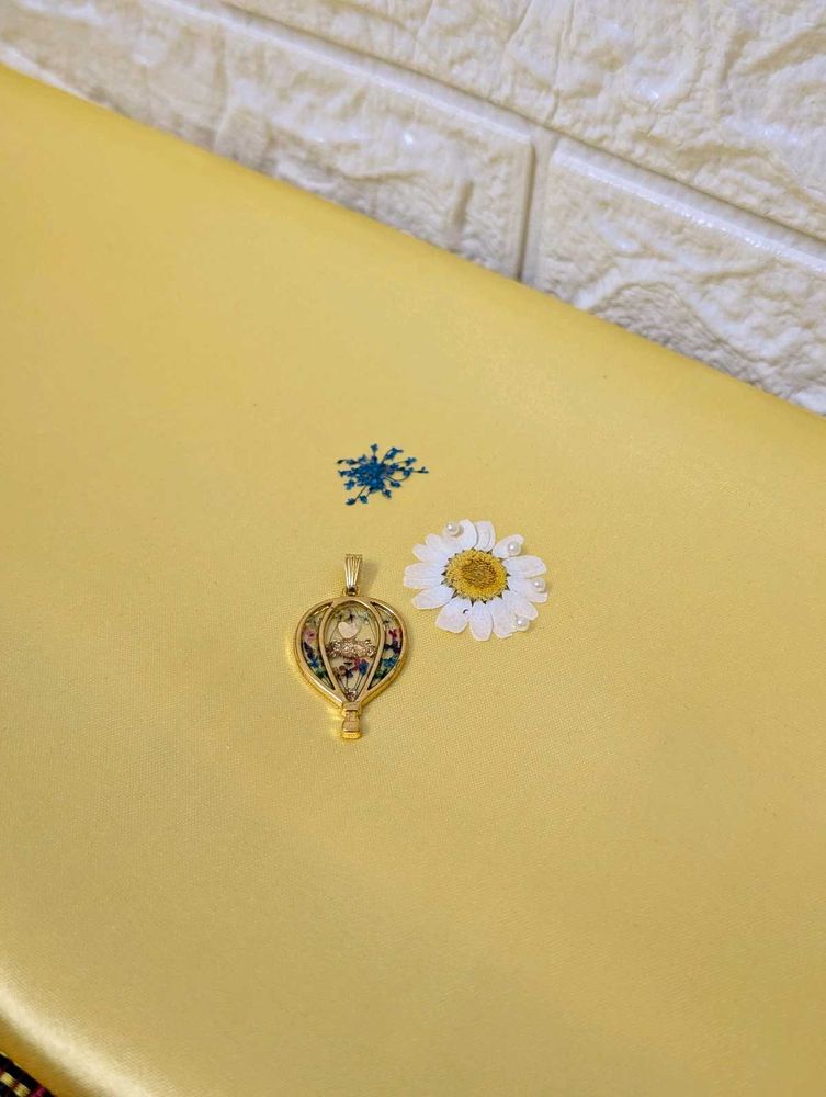 ✨ Handmade Resin Floral Pendants with Chain ✨🌸