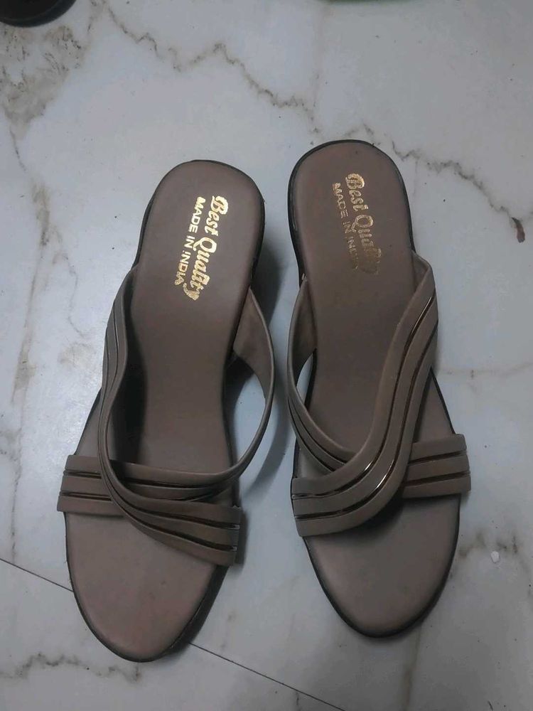 Stylish Women's Flat Sandals