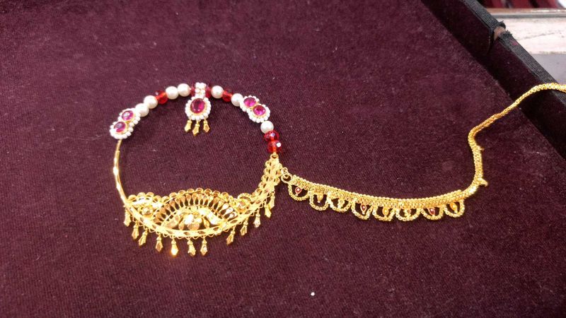 Elegant Gold Nath with Pearls &amp; Red Stones