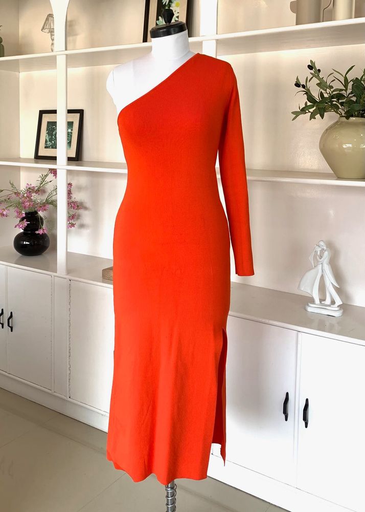 Chic One-Shoulder Midi Dress