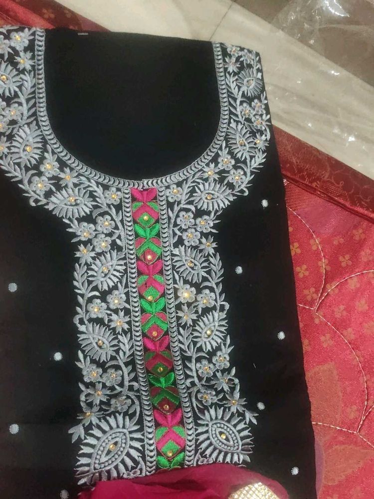 Black Embroidered Kurta
