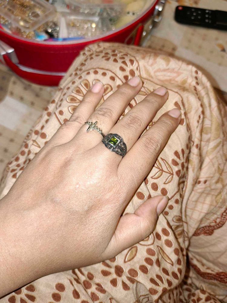 Unique Vintage Green Stone Ring