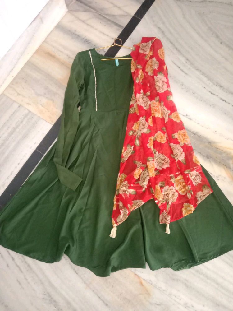 Green Anarkali Kurti With Duptta