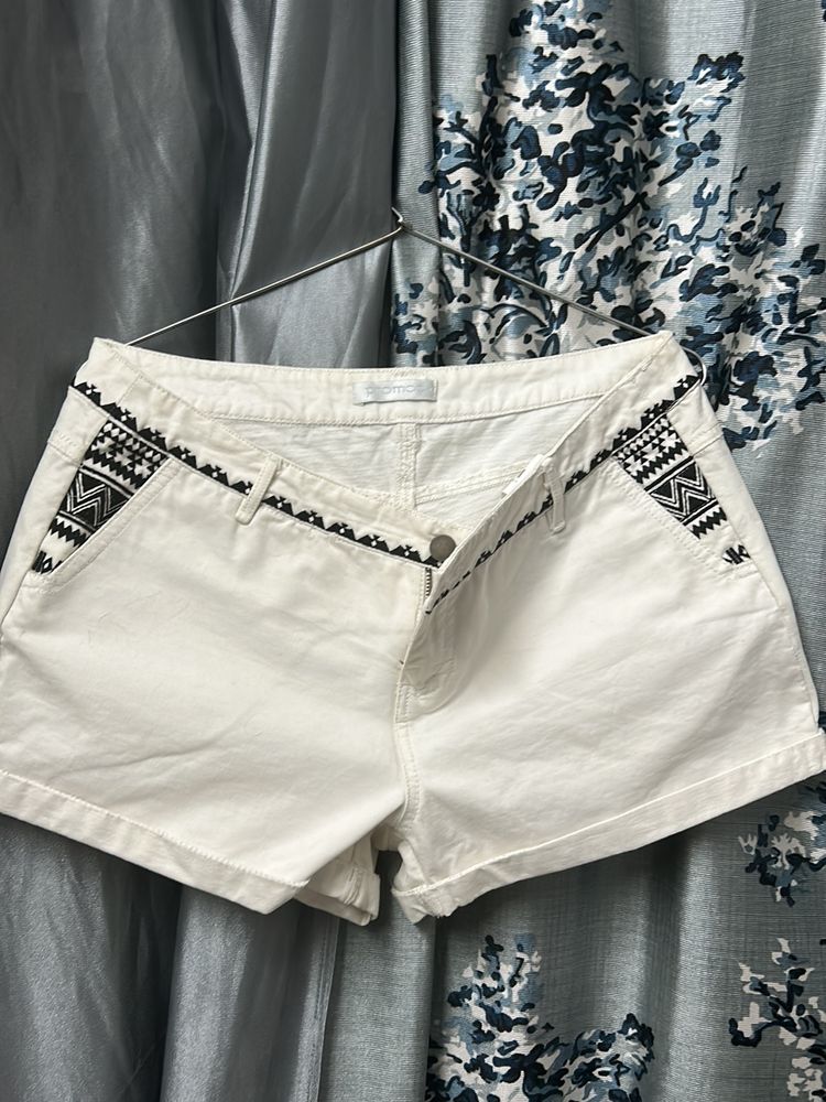 Embroidered White Shorts