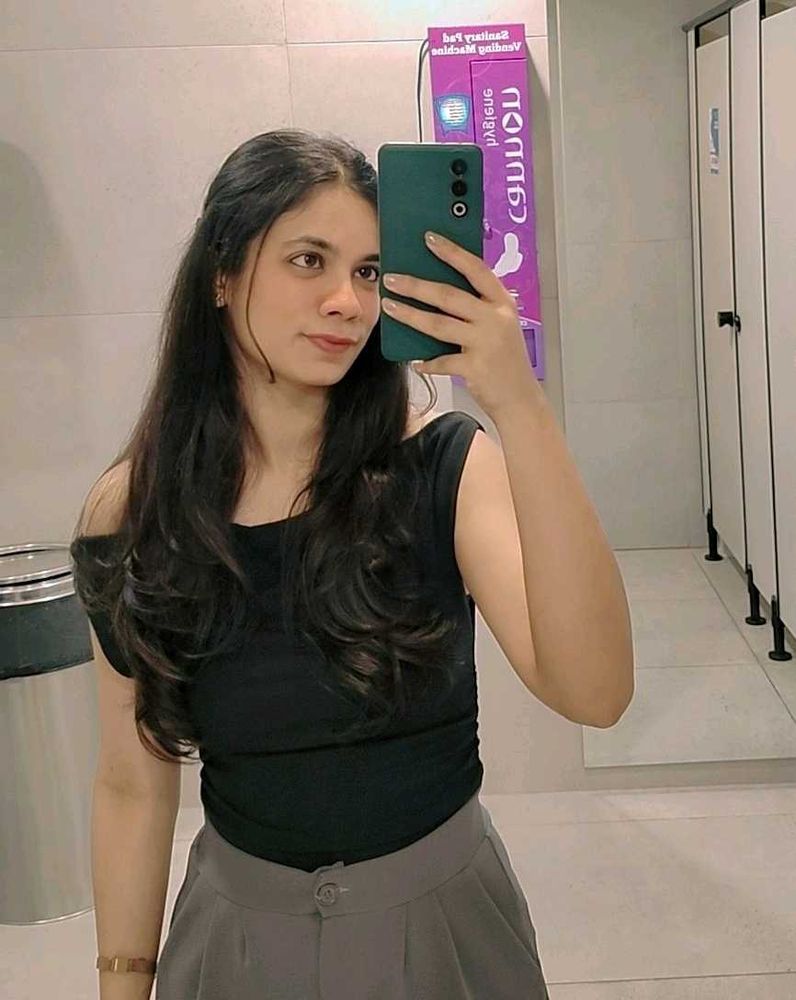 Stylish Black Ruched Crop Top