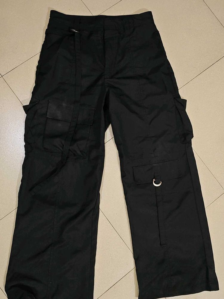Black Cargo Pants - Y2K Style