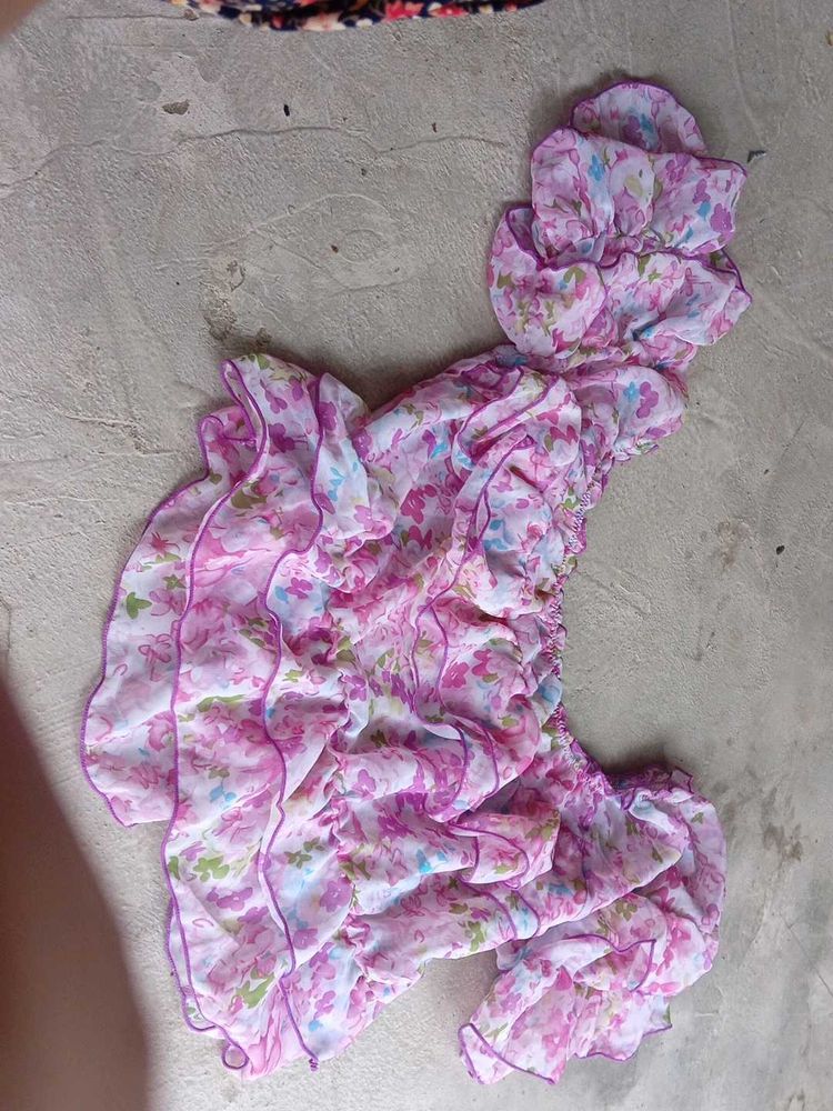 Floral Print Ruffled Crop Top
