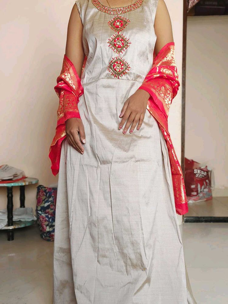 Elegant Ethnic Gown with Dupatta