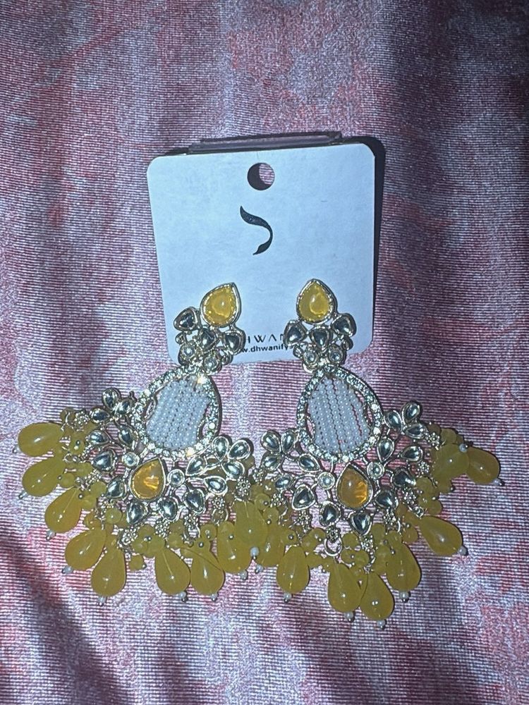 Exquisite Yellow Drop Earrings