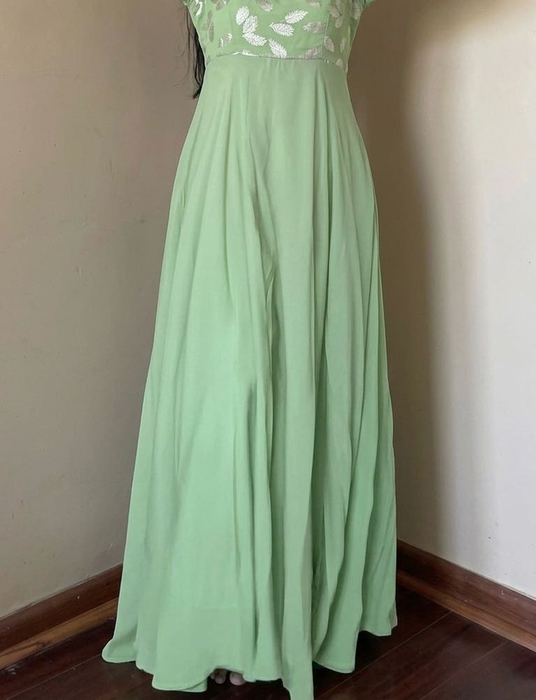 Elegant Pastel Green Kurta Set + Free Gift