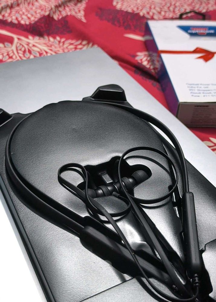 Boat Collar Earphones