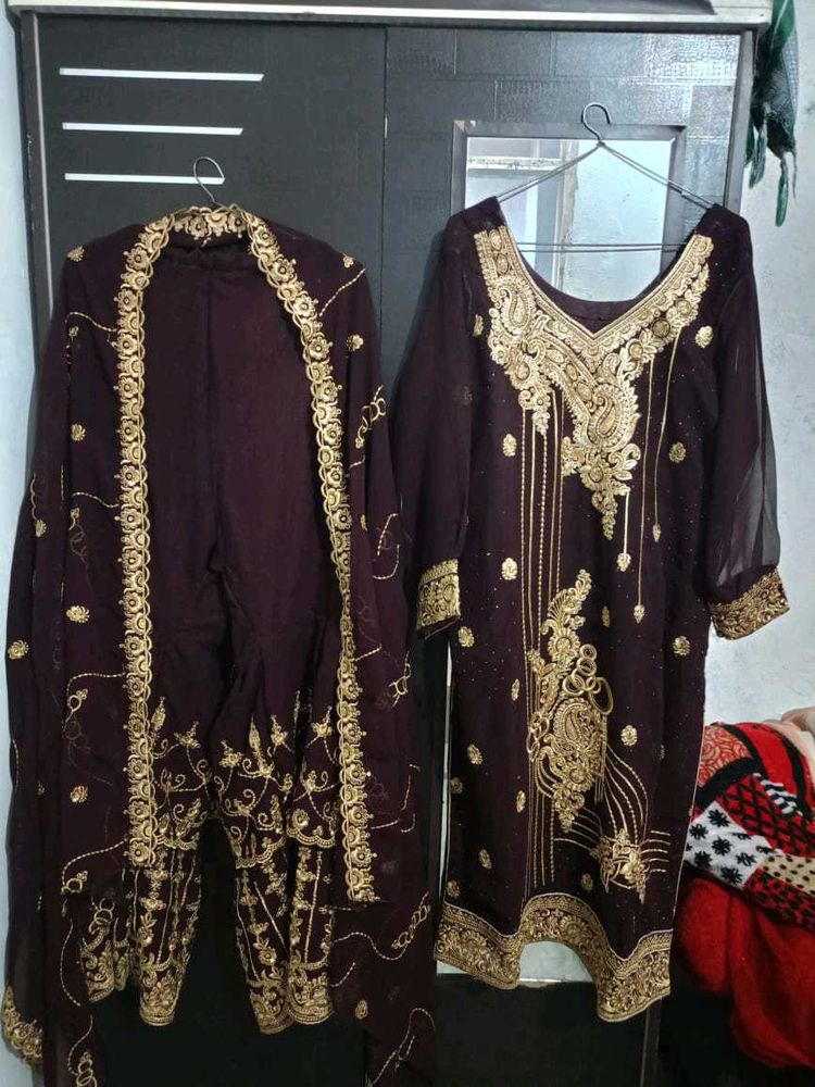 Pakistani Suit