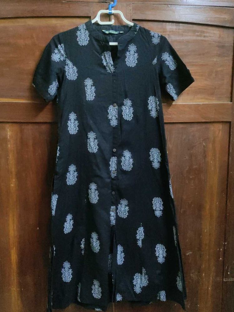 Black Avaasa Kurta