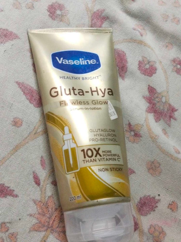 Vaseline Healthy Bright Gluta-Hya Lotion