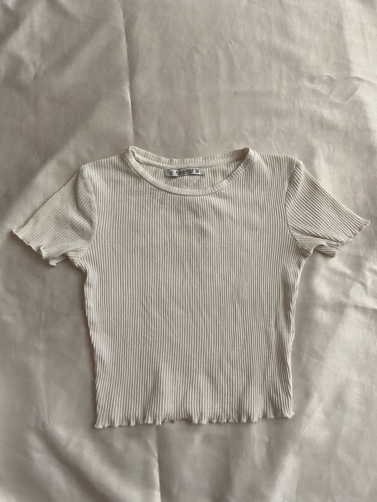 Pull &amp; Bear Crop Top 🤍🪽