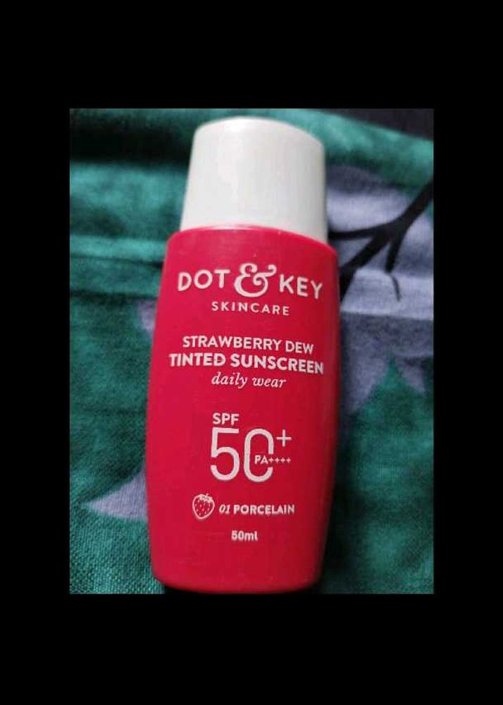 Dot &amp; Key Strawberry Dew Tinted Sunscreen SPF 50+