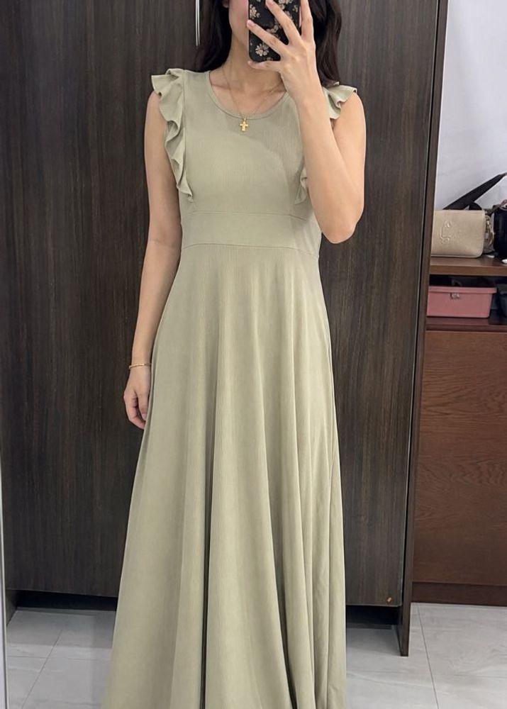 Flowy Ruffle Sleeve Maxi Dress