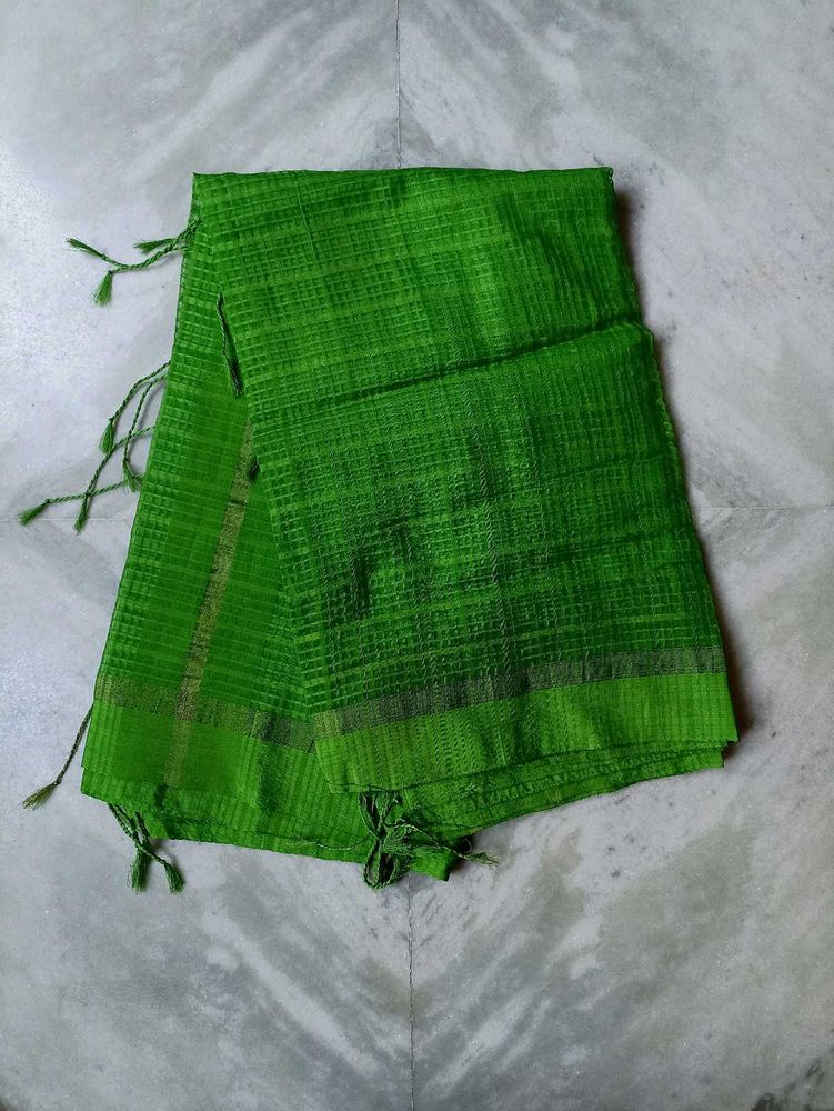 Vibrant Green Textured Saree