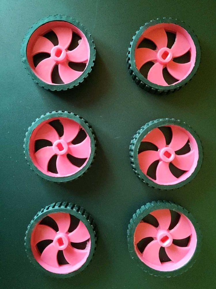 Set of 6 Wheels for cars