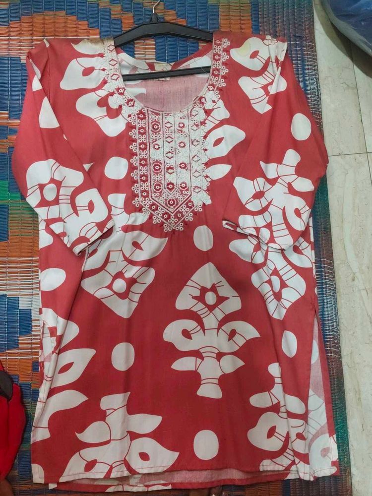 Red &amp; White Printed Kurta