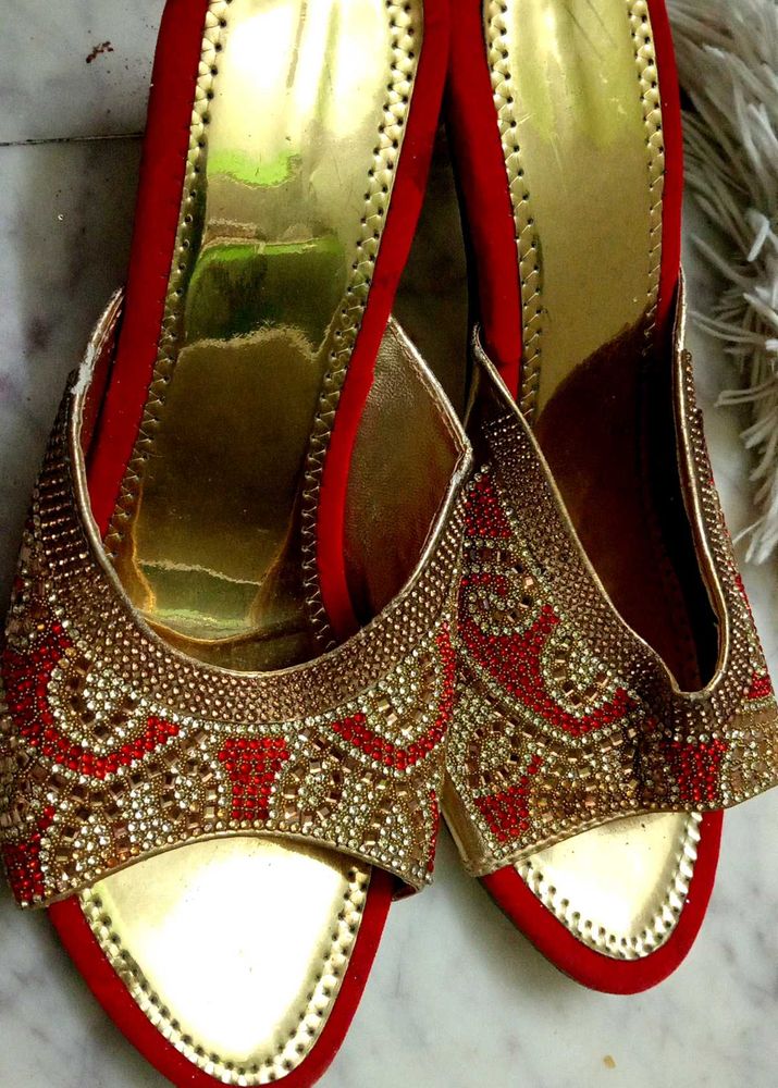 Red &amp; Gold Ethnic Flats