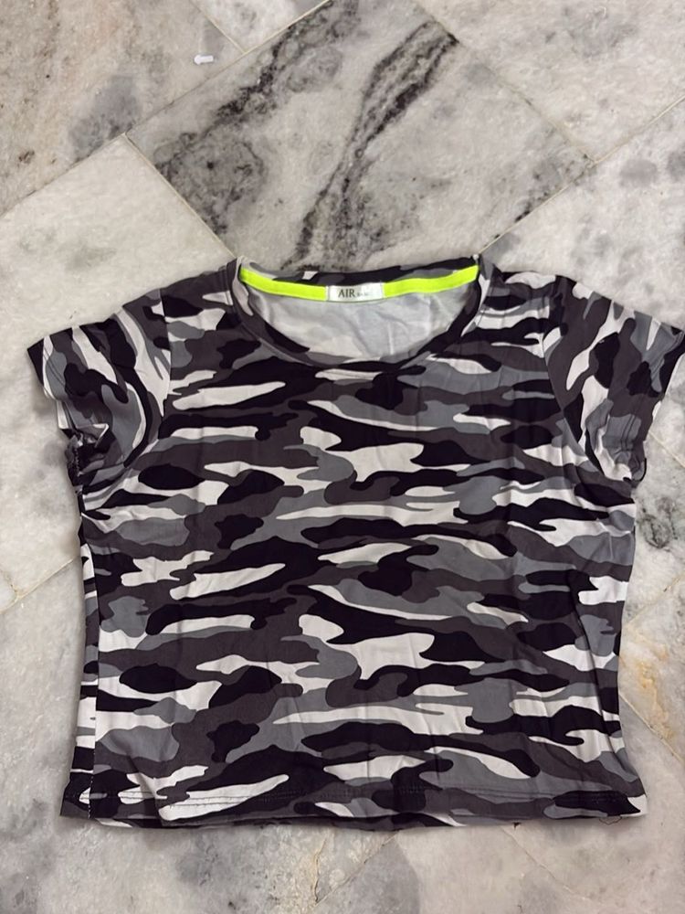 Camouflage Print T-Shirt crop top