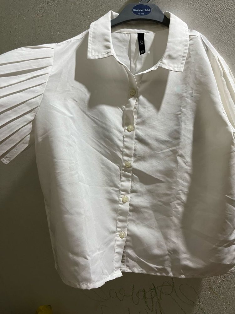 Elegant White Pleated Sleeve Top