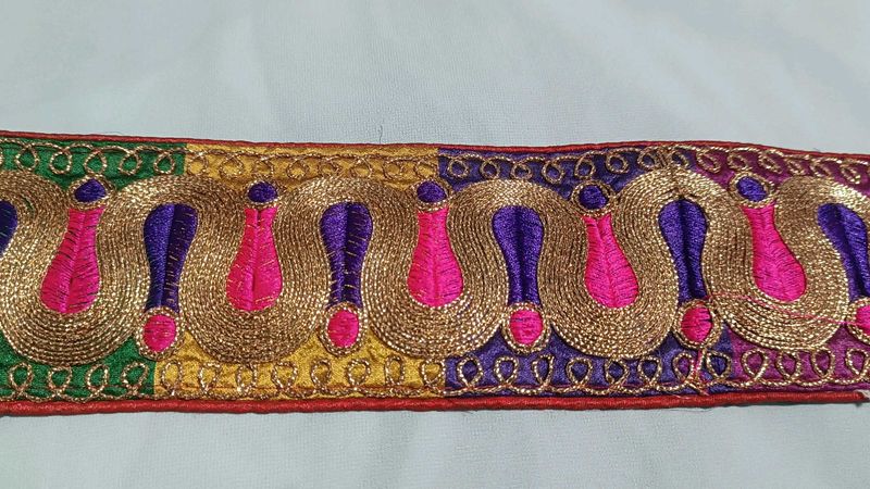 9meters beautifull heavy zariwork lace in 3inches