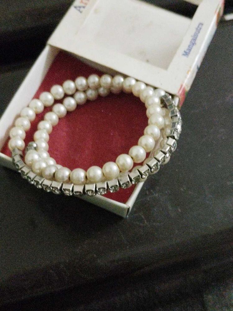 Pearl &amp; Crystal Bracelet Set