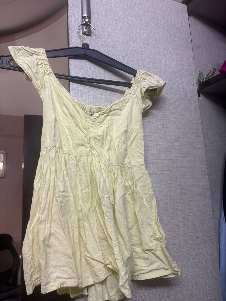 Off-Shoulder Ruffle Detail Dress