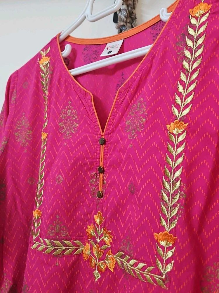 Elegant Pink Embroidered Kurta