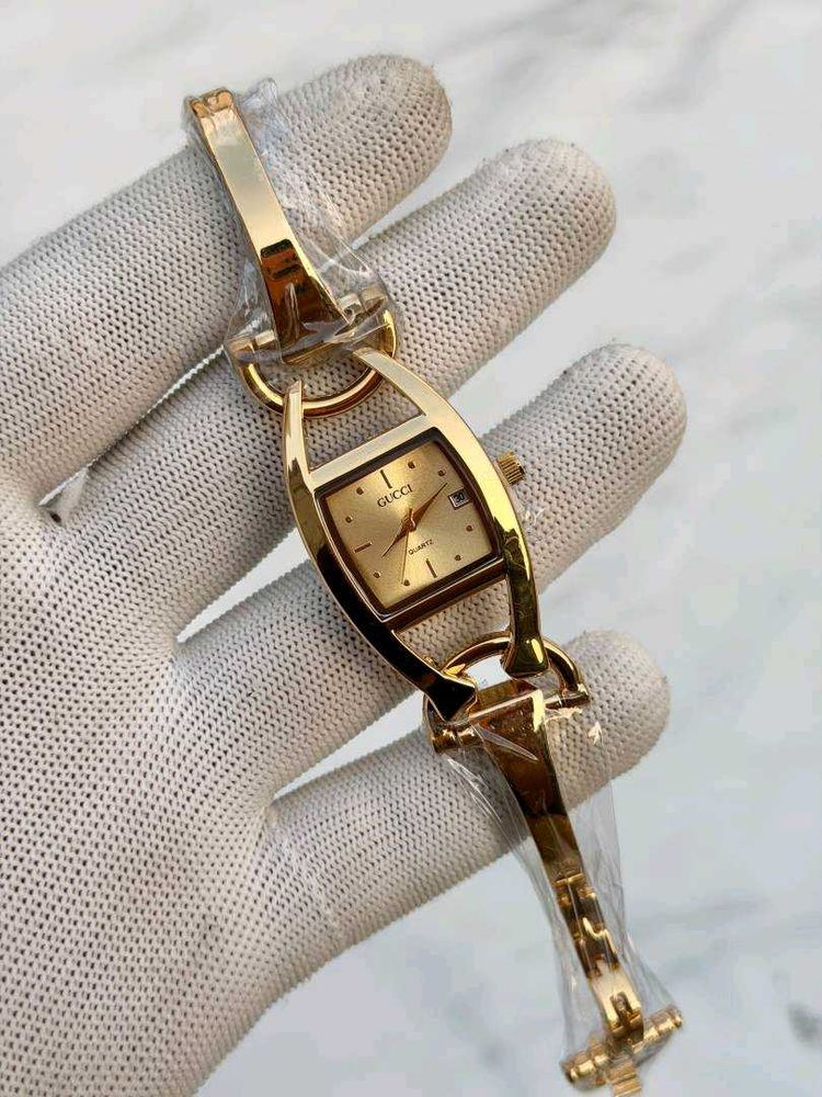 Gucci watch for her ✌️